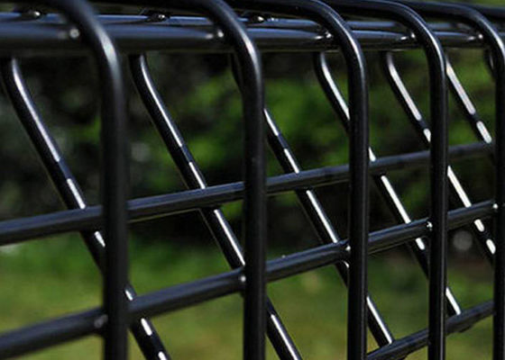 900mm-2400mm Dreieck-Rollenspitzen-Zaun Metal Wire Fence galvanisierte überzogenes