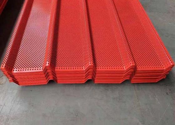 Gewellte perforierte Metallplatten fertigten willkürliche Muster für Architekturmetallplatten besonders an