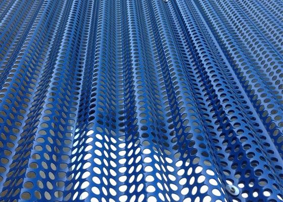Gewellte perforierte Metallplatten fertigten willkürliche Muster für Architekturmetallplatten besonders an