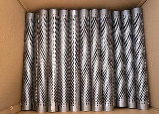 Perforiertes Metallrohr durch gerade Nahtschweißung oder gewundene Schweißmethode