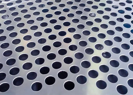 Dauerhafte starke Struktur Titanium Perforiertes Metall in der Industrie Dekoration Lüftung