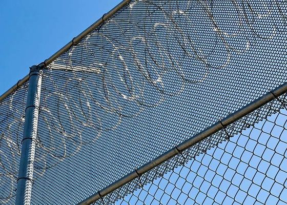 Militärische Verteidigung 10 Ft Kettenzaun mit Stacheldraht und Rasierschnur