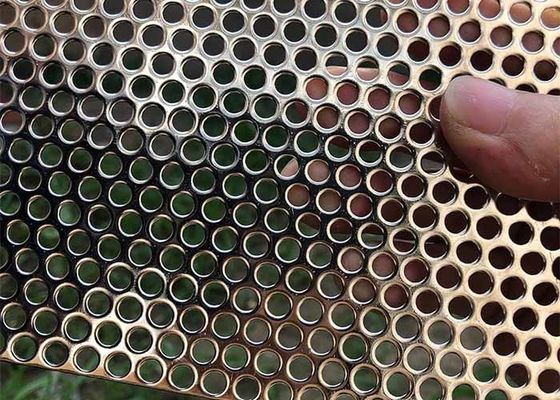 Zwei Lochmuster für kreisförmige Perforationsplatten