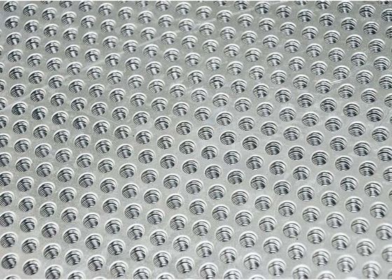 Zentrumstapelt Perforierter Metallblech ASTM B209 Standard Verschiedene Materialien Offene Flächen 5% - 79%