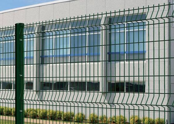Hot Dip Galvanized 50×200mm 3D Sicherheitszaun 4mm Draht Durchmesser Mit Quadratischen Post