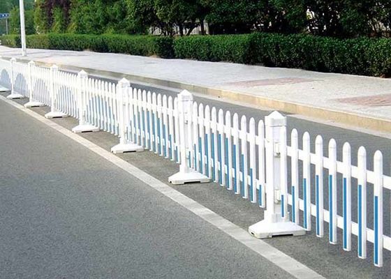 Straßenzäune gute Lösung zum Schutz von Fußgängern in der Stadtstraße