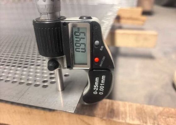304 Edelstahlperforierte Platte für Präzisionsfiltrationsanwendungen in der Industrie
