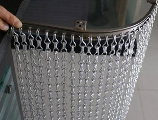 Silber eloxierte 6063 Aluminiumlegierung Hakenkette Metallvorhang mit 1,6x12x24mm Haken Größe für Türdekoration